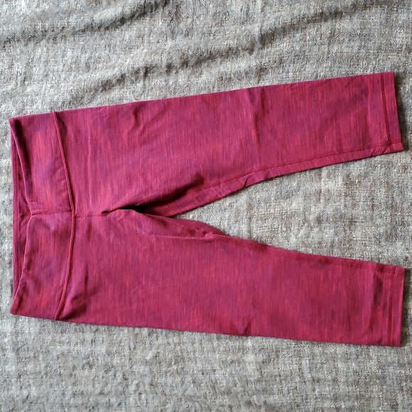 Lululemon Wunder Under Crops - Picture 3 of 4